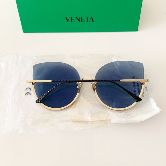 BOTTEGA VENETA Blue Sunglasses - Picture 6 of 12